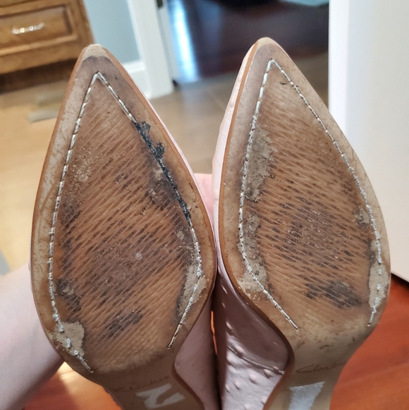 Clarks Swiss Dot Heels - Picture 3 of 8